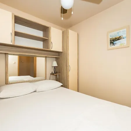 Apartment Tiho's Split